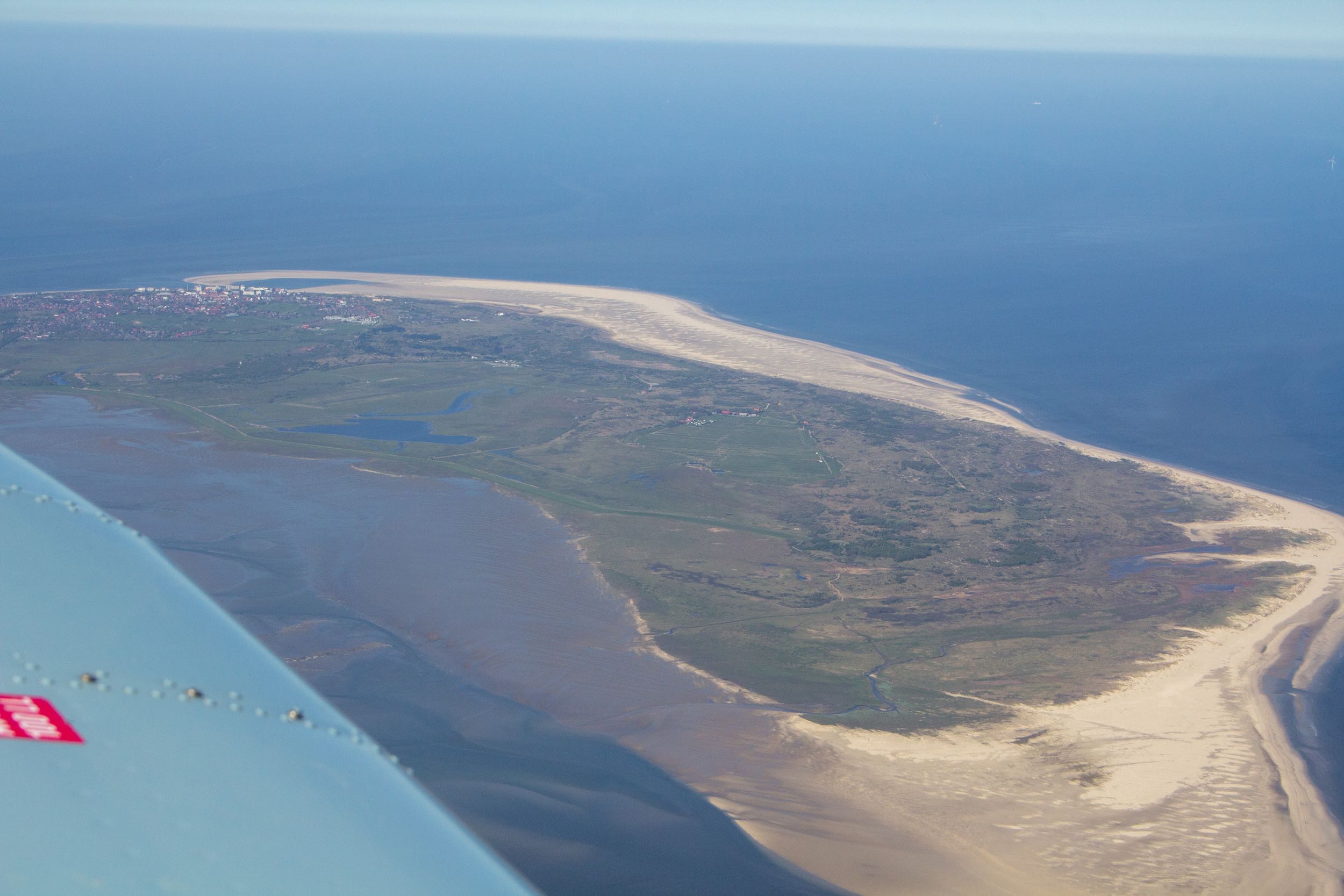 Vorbeiflug an Borkum